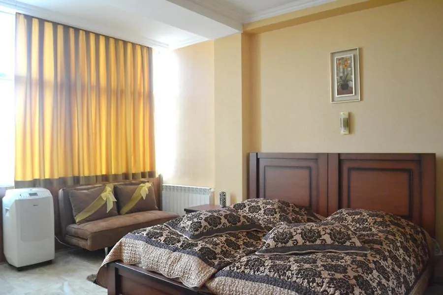 Iceberg Hotel Tiflis