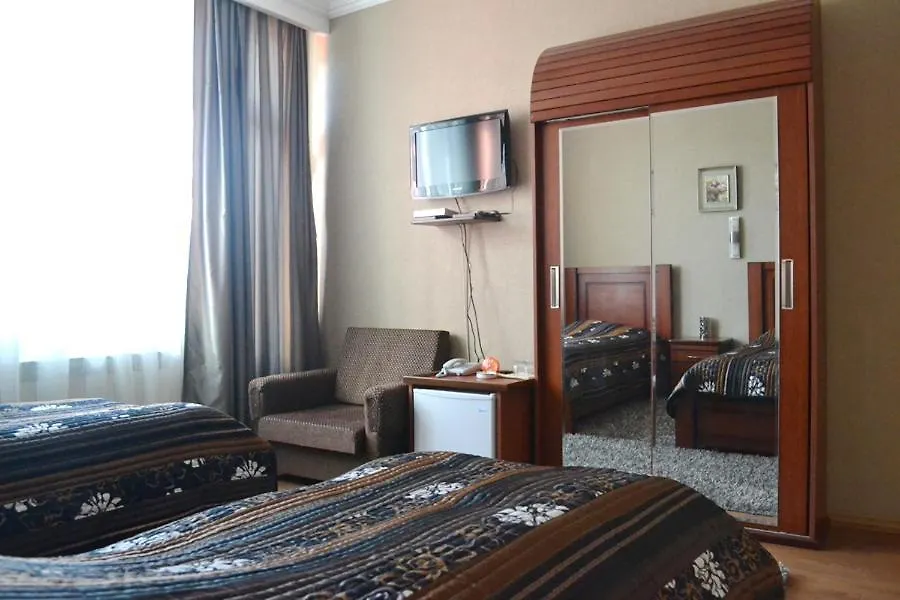 Iceberg Hotel Tiflis